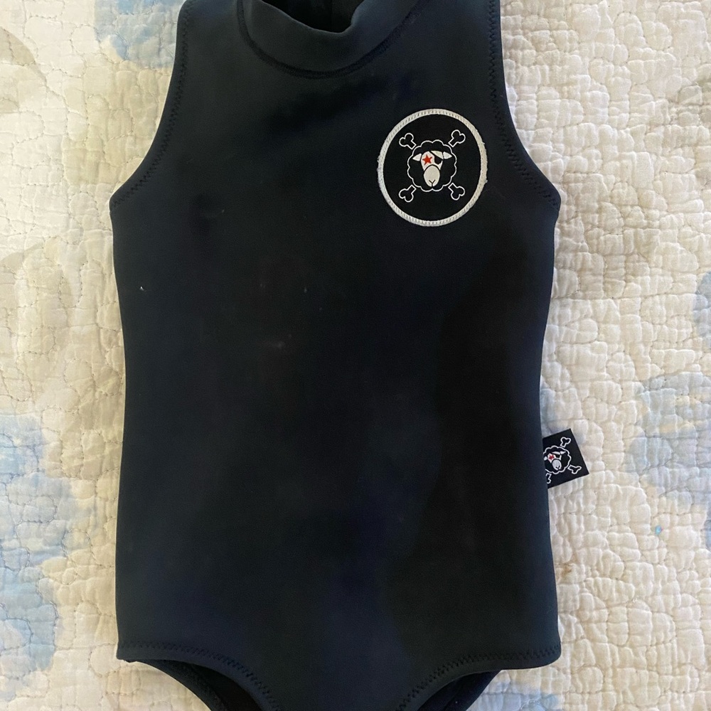 Wet suit